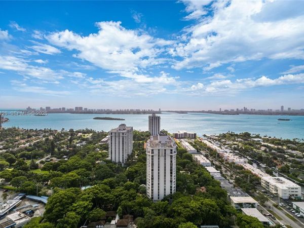 2000 Towerside Ter, Unit PH-9, Miami, FL 33138