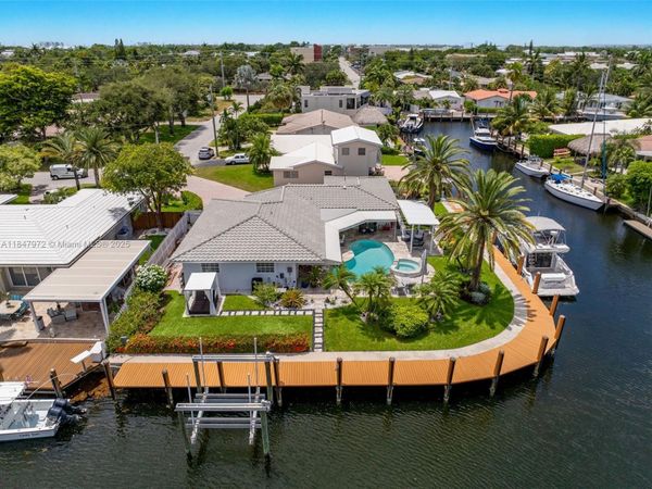 2681 NE 9th Ct, Pompano Beach, FL 33062