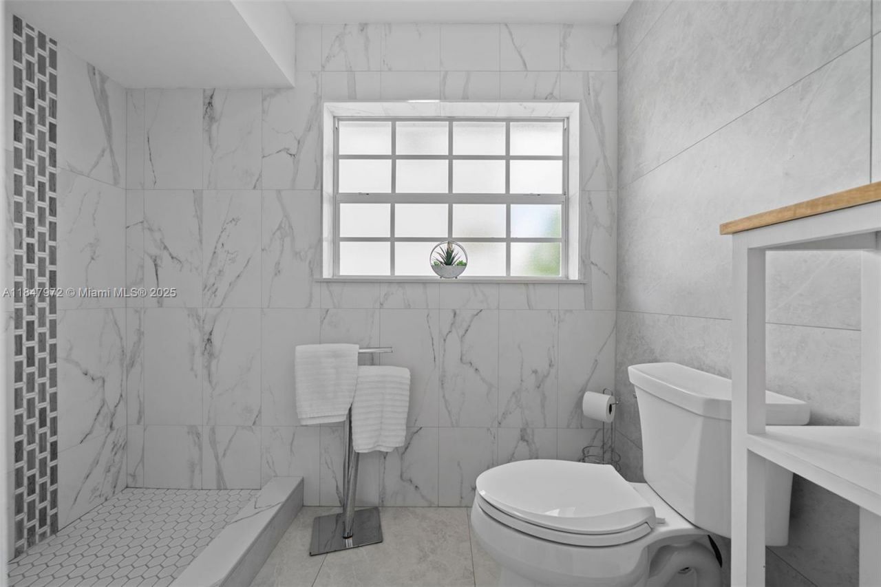 2681 NE 9th Ct, Pompano Beach, FL 33062 Photo