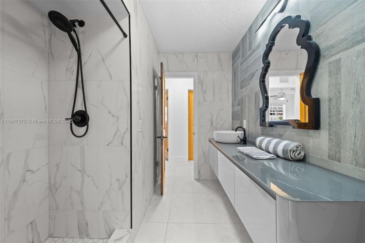 2681 NE 9th Ct, Pompano Beach, FL 33062 Photo