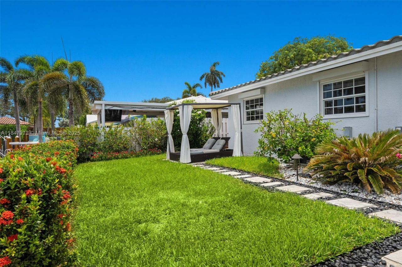 2681 NE 9th Ct, Pompano Beach, FL 33062 Photo