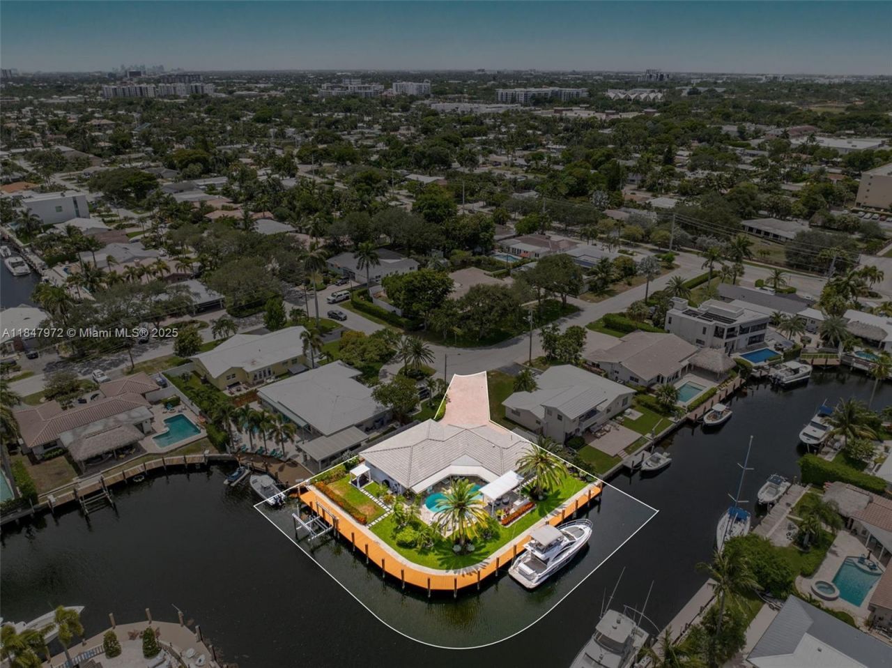 2681 NE 9th Ct, Pompano Beach, FL 33062 Photo