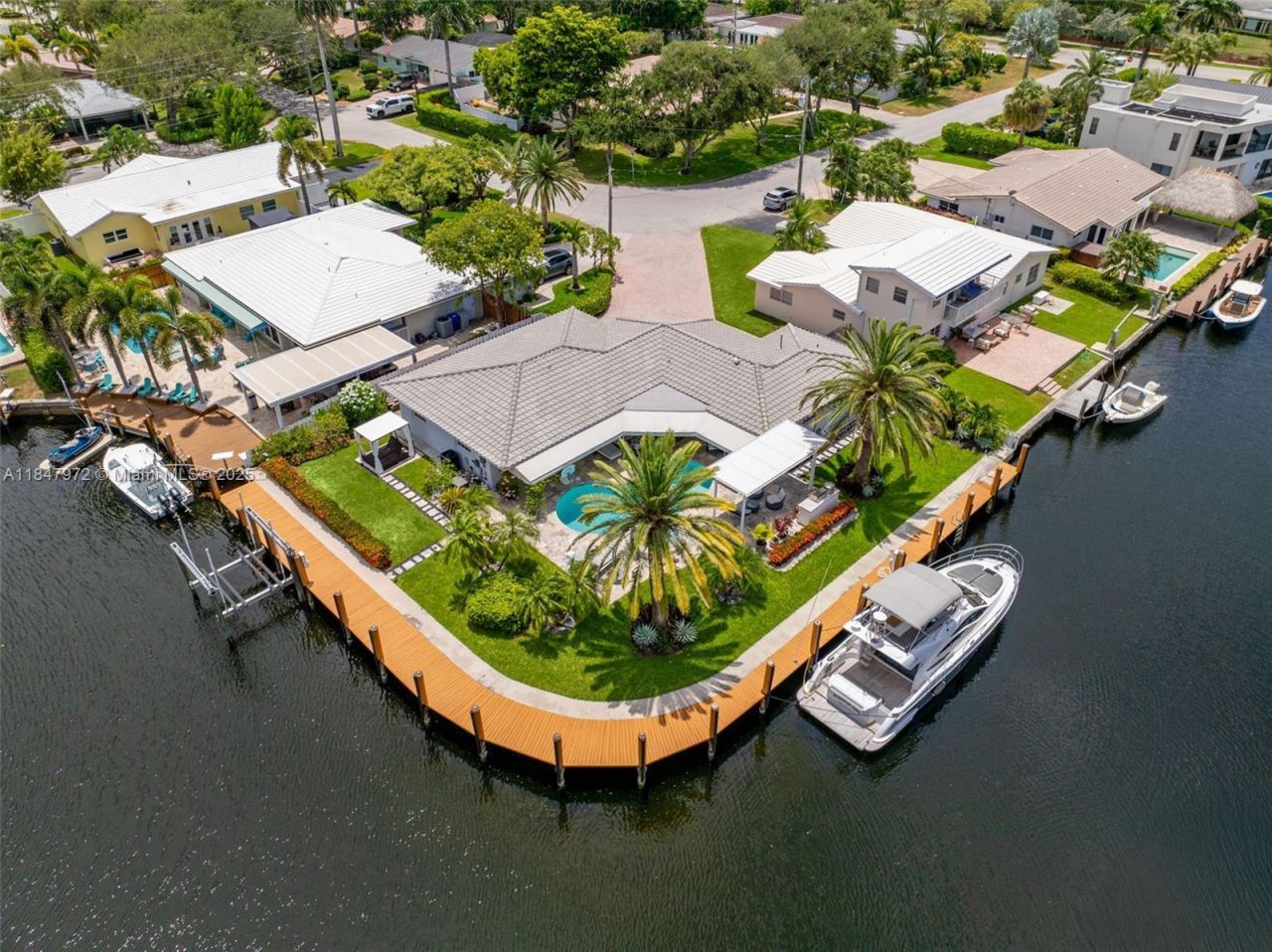 2681 NE 9th Ct, Pompano Beach, FL 33062 Photo