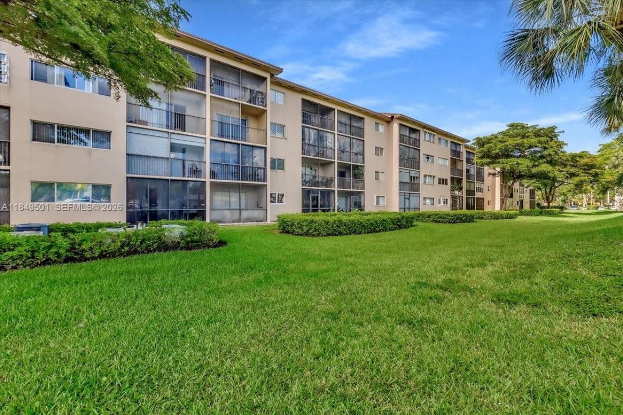 13455 SW 16th Ct, Unit 104F, Pembroke Pines, FL 33027 Photo