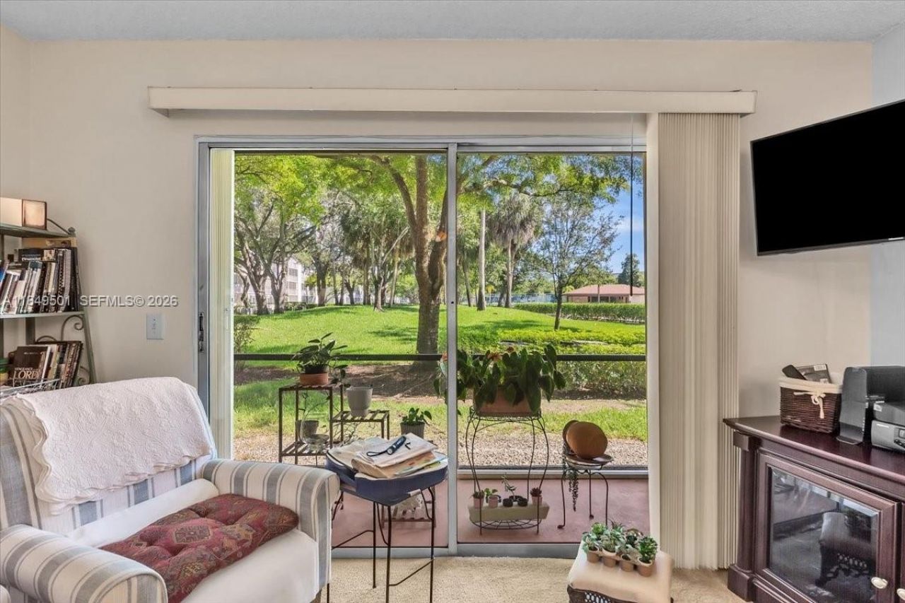 13455 SW 16th Ct, Unit 104F, Pembroke Pines, FL 33027 Photo