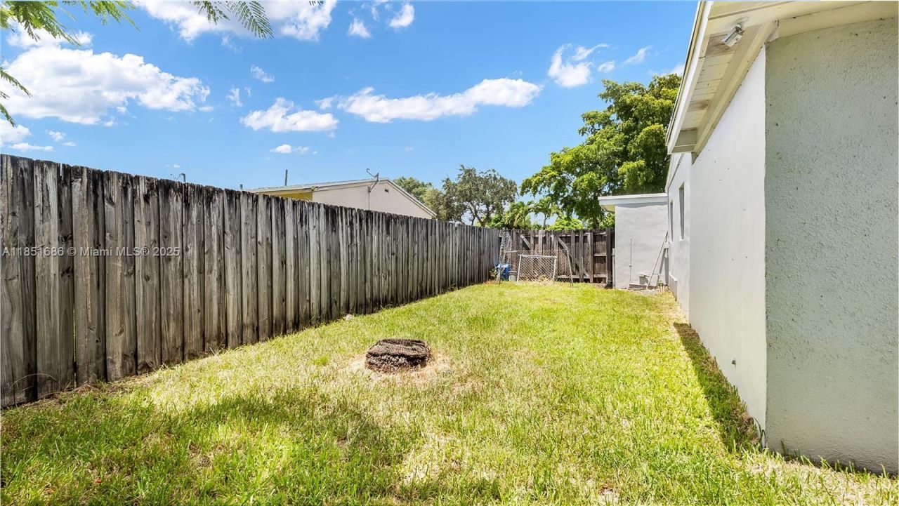 6528 SW 26th St, Miramar, FL 33023 Photo