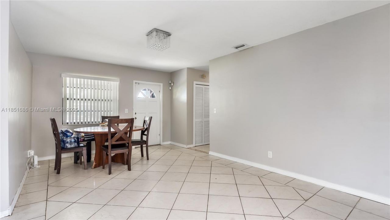 6528 SW 26th St, Miramar, FL 33023 Photo