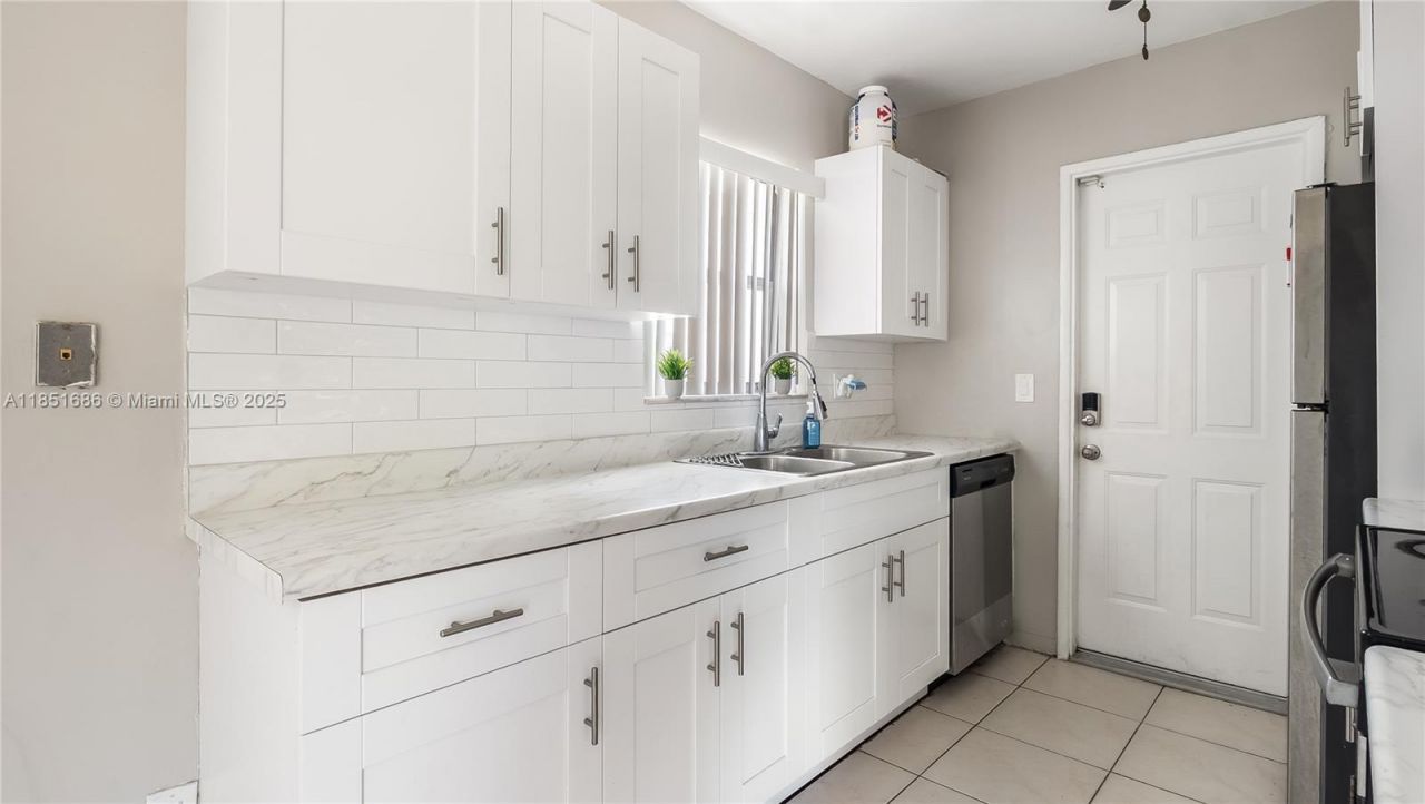 6528 SW 26th St, Miramar, FL 33023 Photo