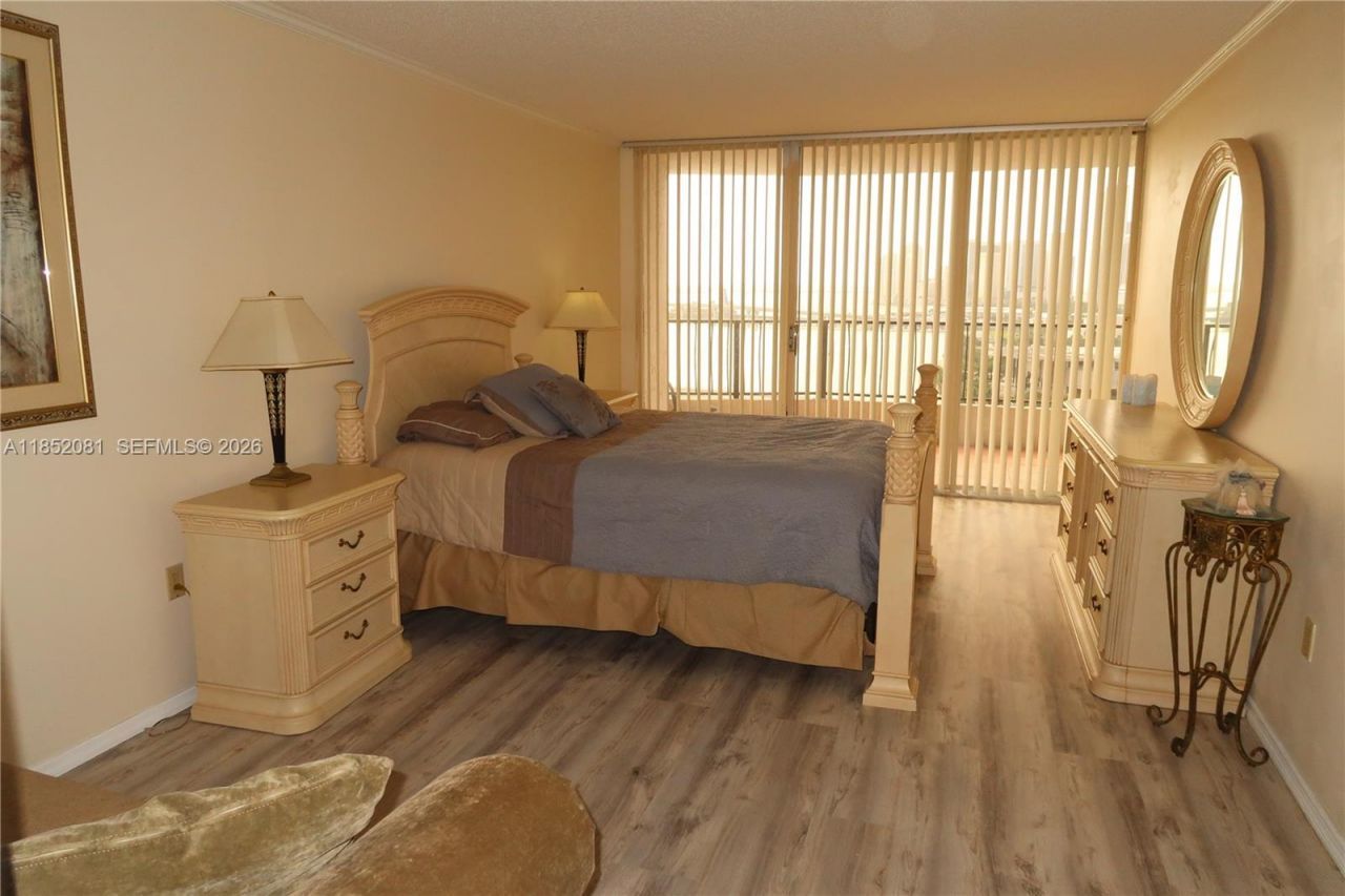 555 NE 15th St, Unit 20K, Miami, FL 33132 Photo