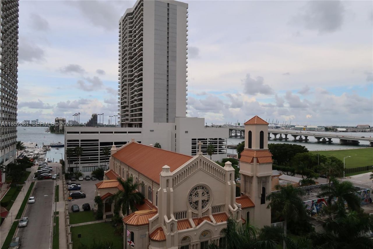 555 NE 15th St, Unit 20K, Miami, FL 33132 Photo