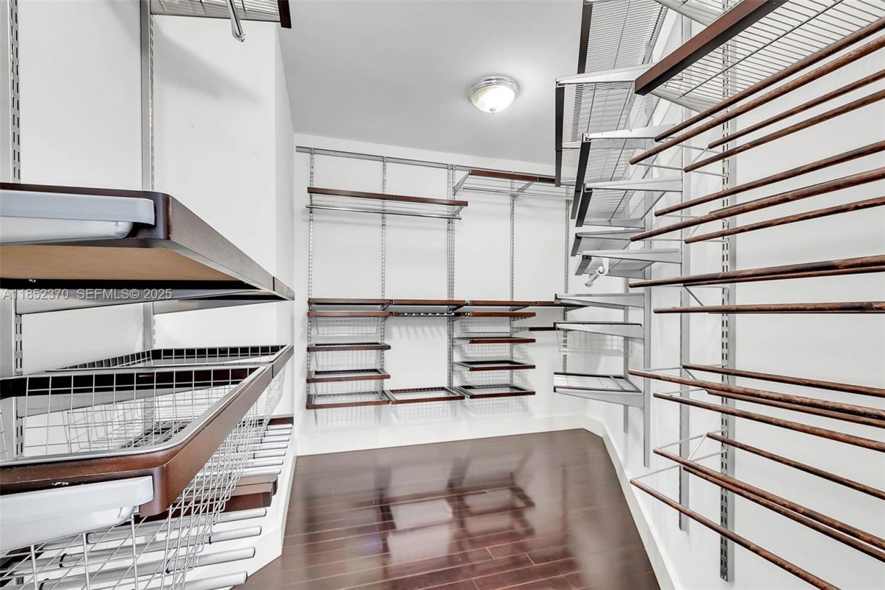 848 Brickell Key Dr, Unit 1906, Miami, FL 33131 Photo