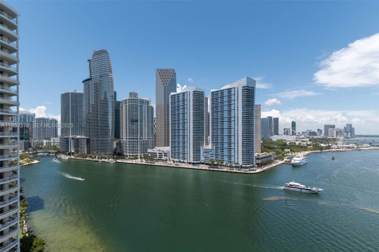 848 Brickell Key Dr, Unit 1906, Miami, FL 33131 Photo