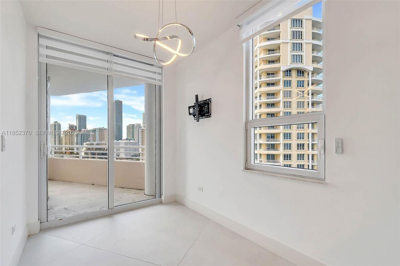 848 Brickell Key Dr, Unit 1906, Miami, FL 33131 Photo