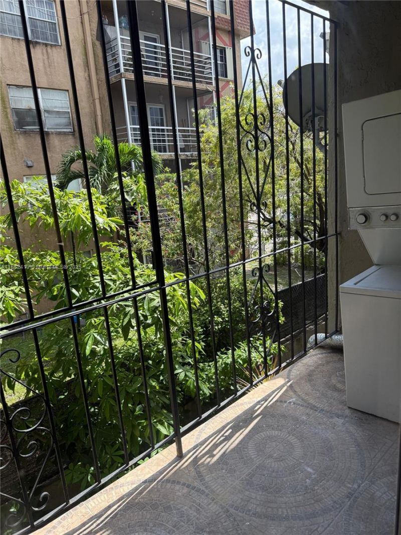 6625 W 4th Ave, Unit 204, Hialeah, FL 33012 Photo