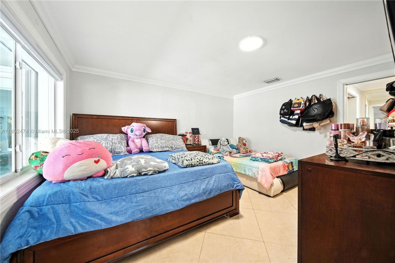 5005 E 6th Ave, Hialeah, FL 33013 Photo