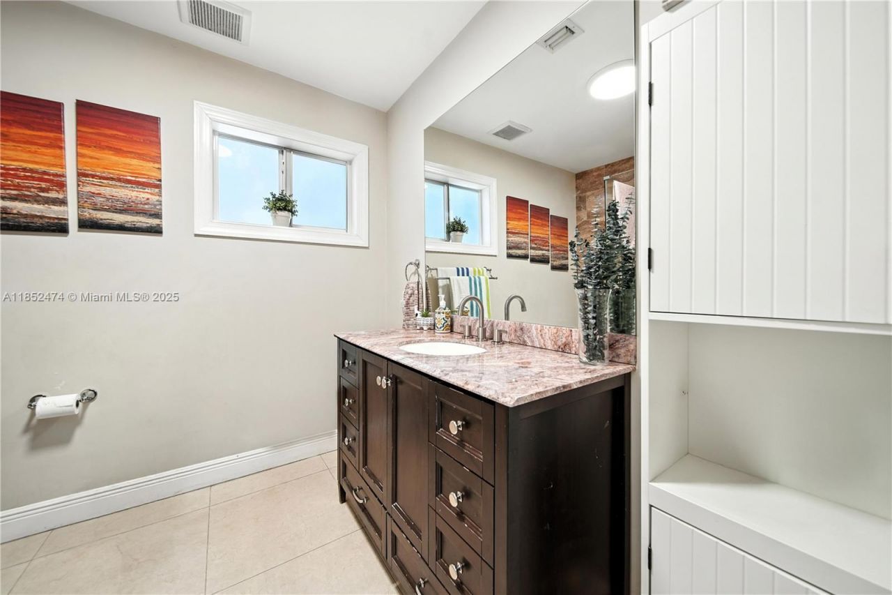 5005 E 6th Ave, Hialeah, FL 33013 Photo