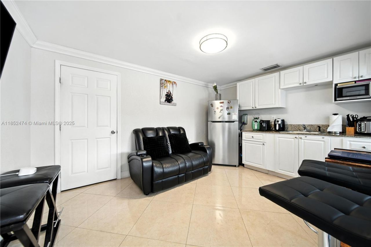 5005 E 6th Ave, Hialeah, FL 33013 Photo