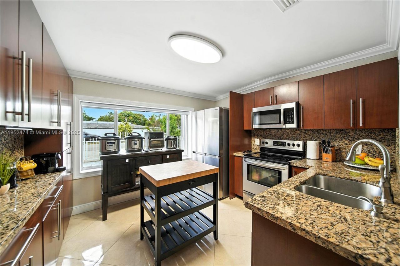 5005 E 6th Ave, Hialeah, FL 33013 Photo