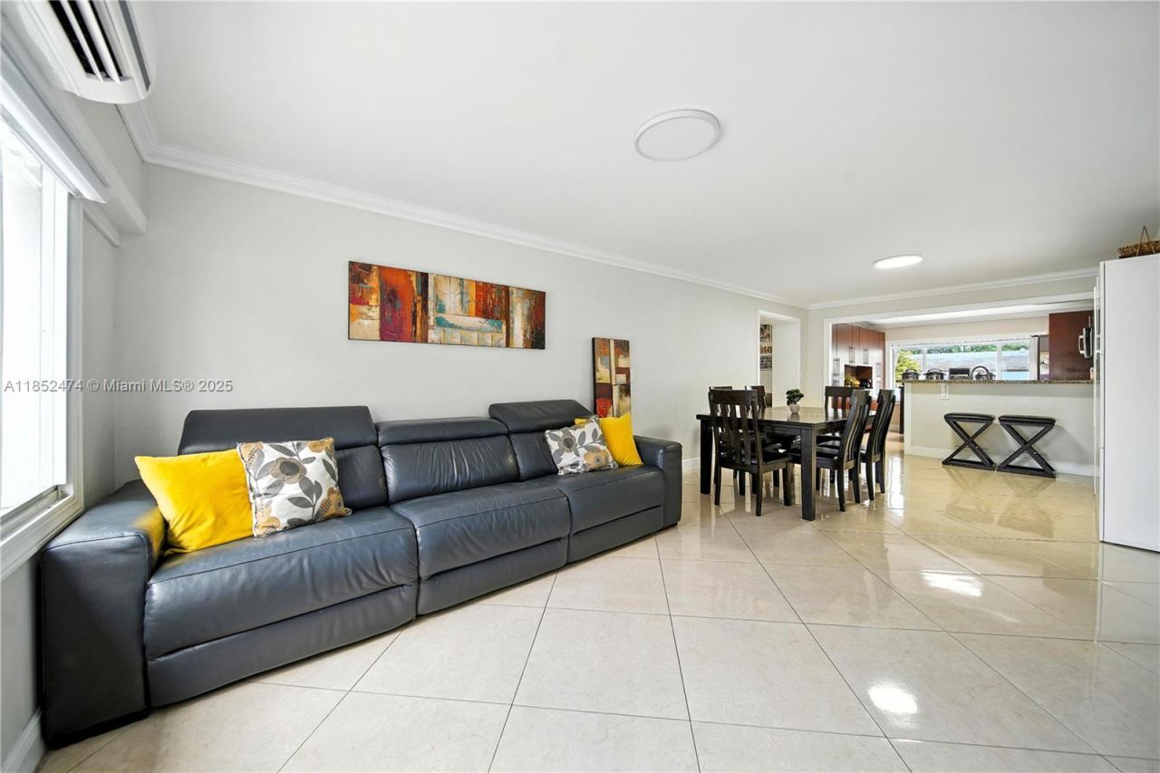 5005 E 6th Ave, Hialeah, FL 33013 Photo