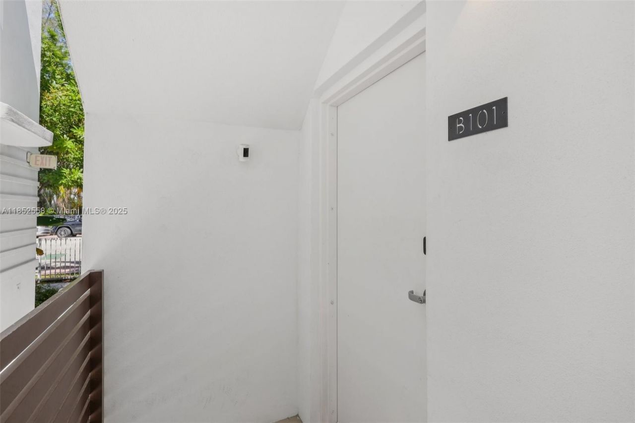 1610 Euclid Ave, Unit B101, Miami Beach, FL 33139 Photo
