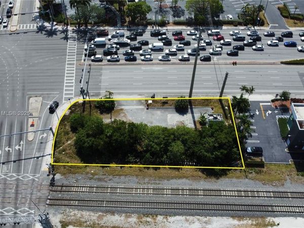 18560 Biscayne Blvd, Aventura, FL 33180