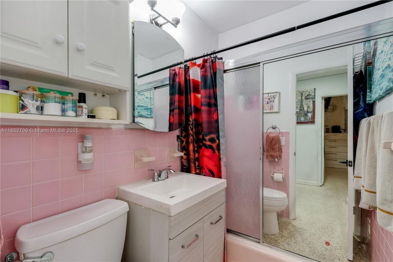 9311 SW 37th St, Miami, FL 33165 Photo