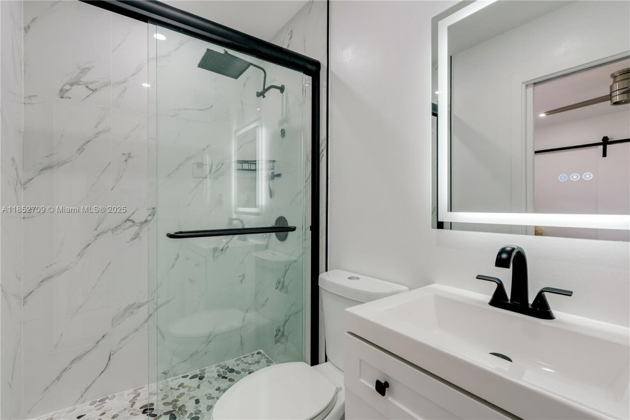 9311 SW 37th St, Miami, FL 33165 Photo