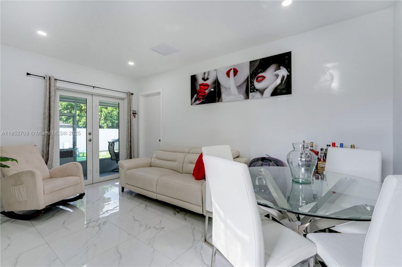 9311 SW 37th St, Miami, FL 33165 Photo