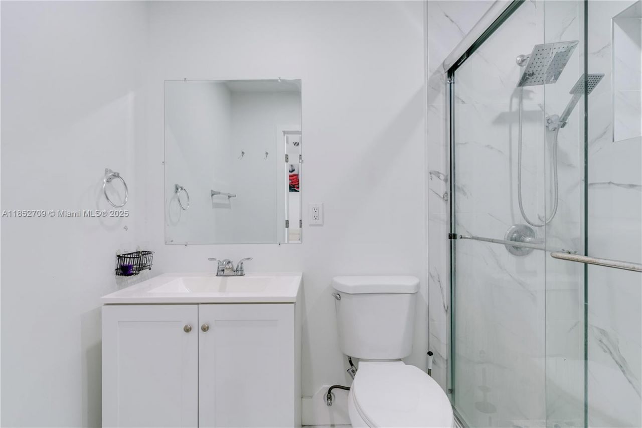 9311 SW 37th St, Miami, FL 33165 Photo