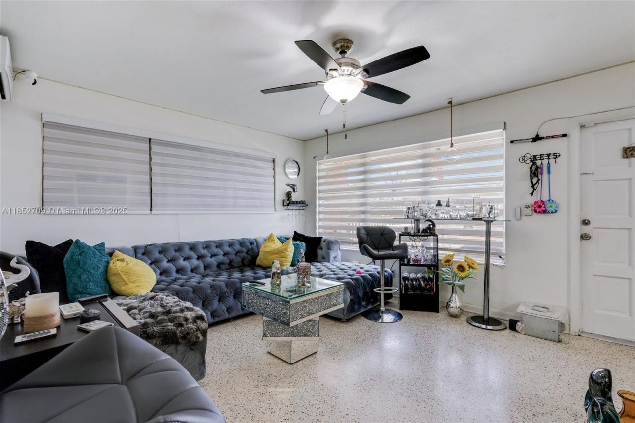 9311 SW 37th St, Miami, FL 33165 Photo