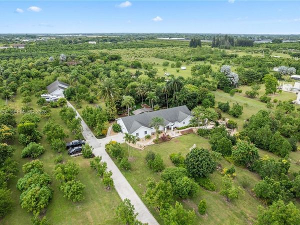 27800 SW 182nd Ave, Homestead, FL 33031