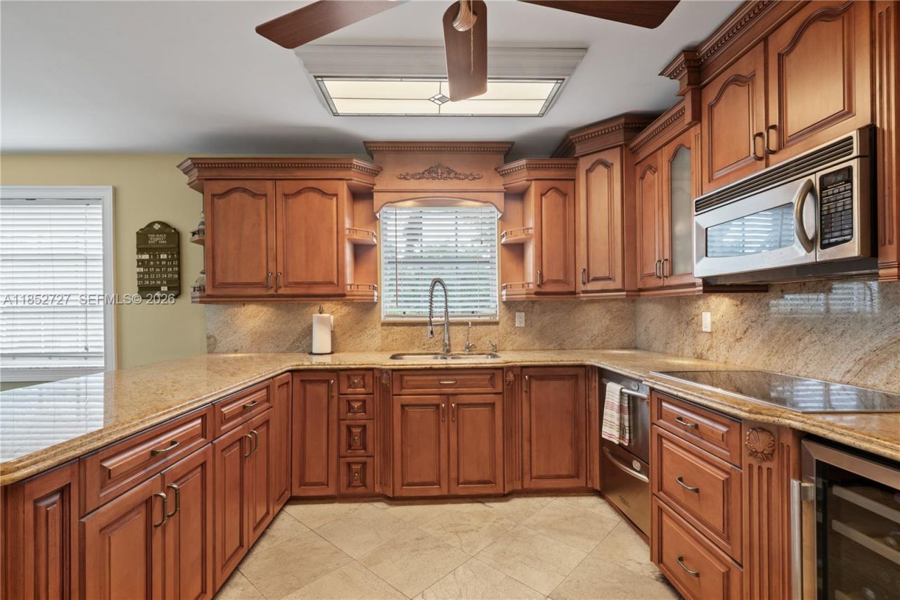 27800 SW 182nd Ave, Homestead, FL 33031 Photo