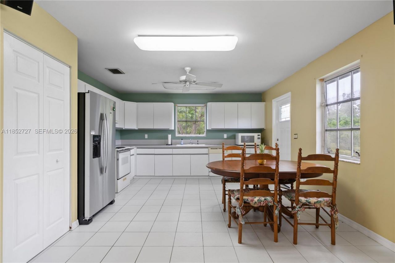 27800 SW 182nd Ave, Homestead, FL 33031 Photo