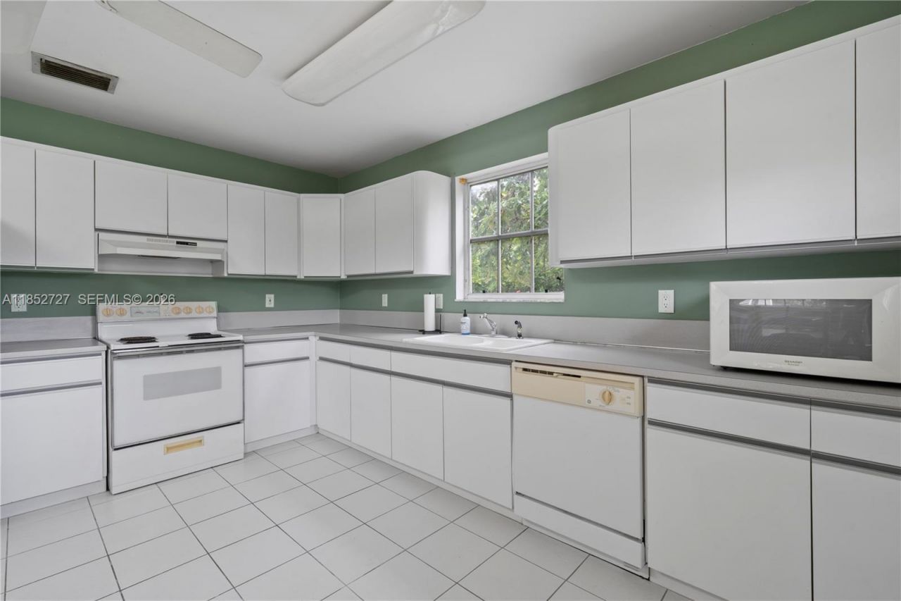 27800 SW 182nd Ave, Homestead, FL 33031 Photo