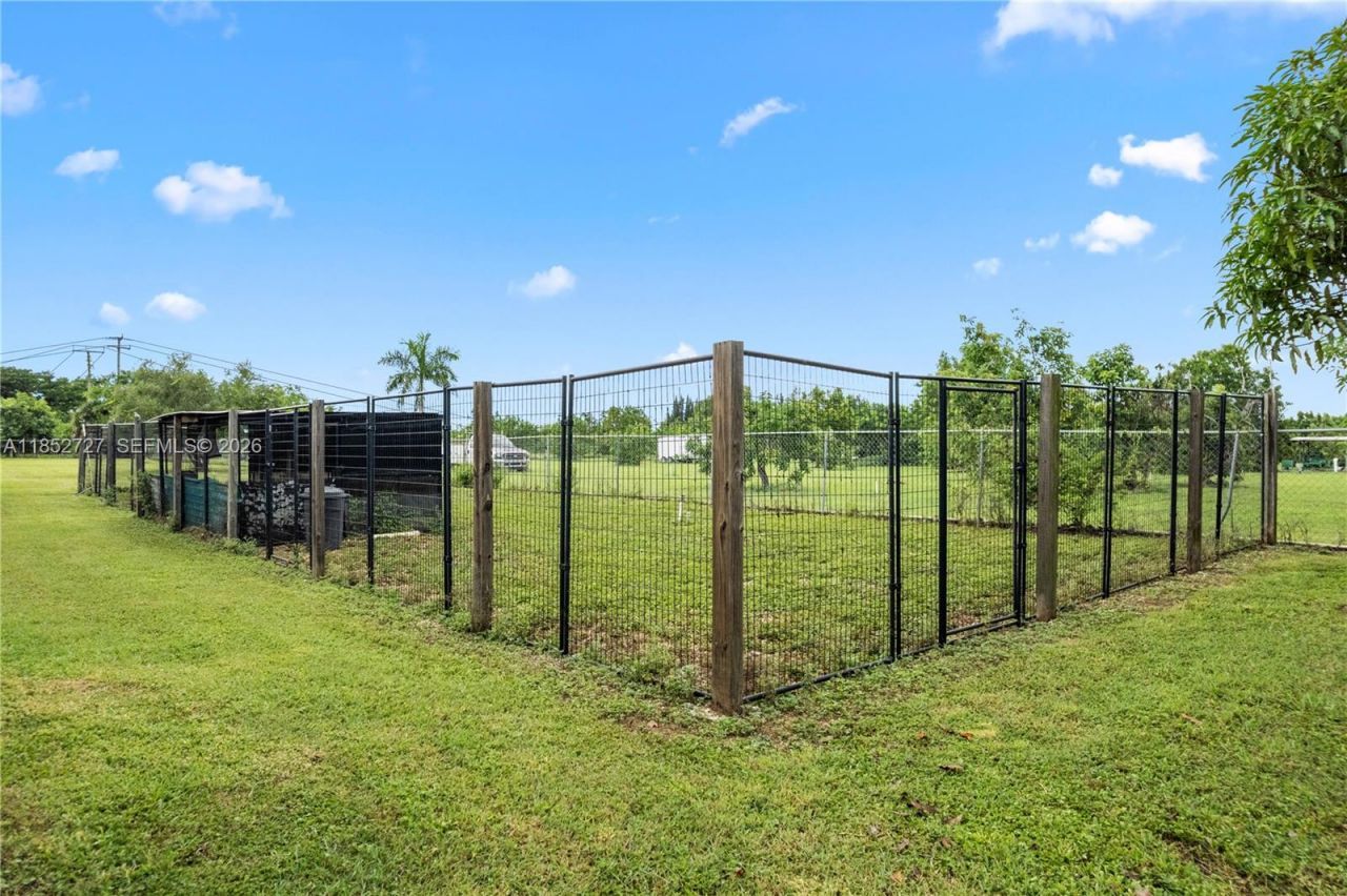27800 SW 182nd Ave, Homestead, FL 33031 Photo