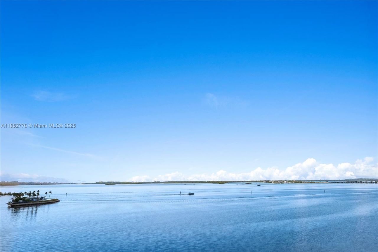 999 Brickell Bay Dr, Unit 904, Miami, FL 33131 Photo