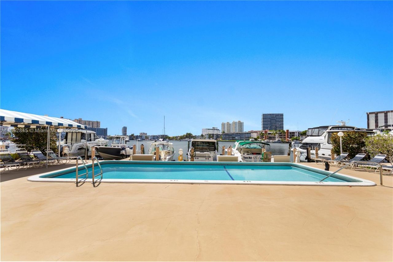 120 Golden Isles Dr, Unit 23B, Hallandale Beach, FL 33009 Photo