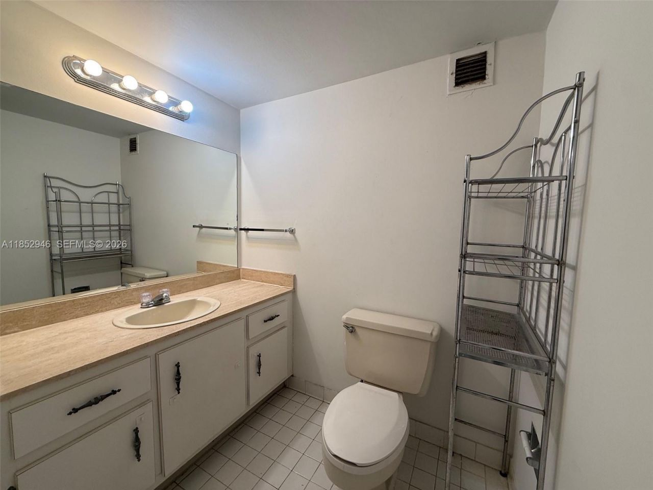 500 Three Islands Blvd, Unit 715, Hallandale Beach, FL 33009 Photo