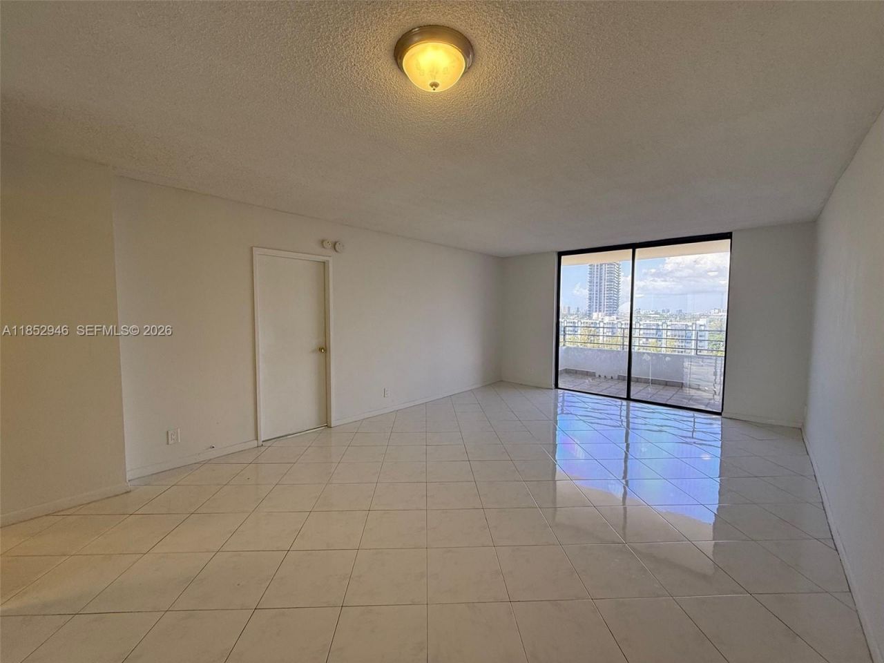 500 Three Islands Blvd, Unit 715, Hallandale Beach, FL 33009 Photo