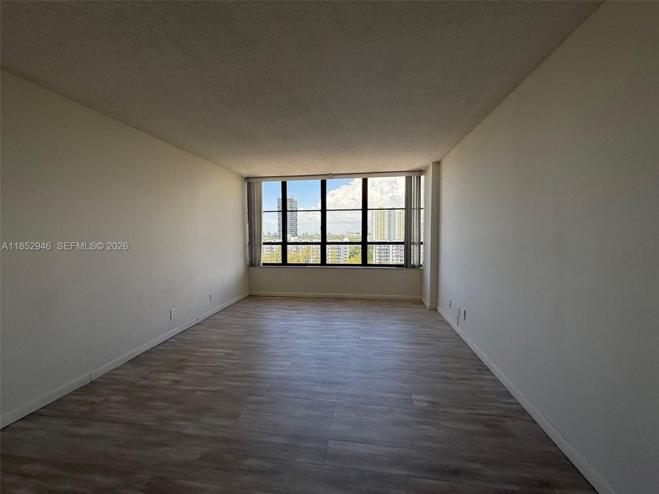500 Three Islands Blvd, Unit 715, Hallandale Beach, FL 33009 Photo
