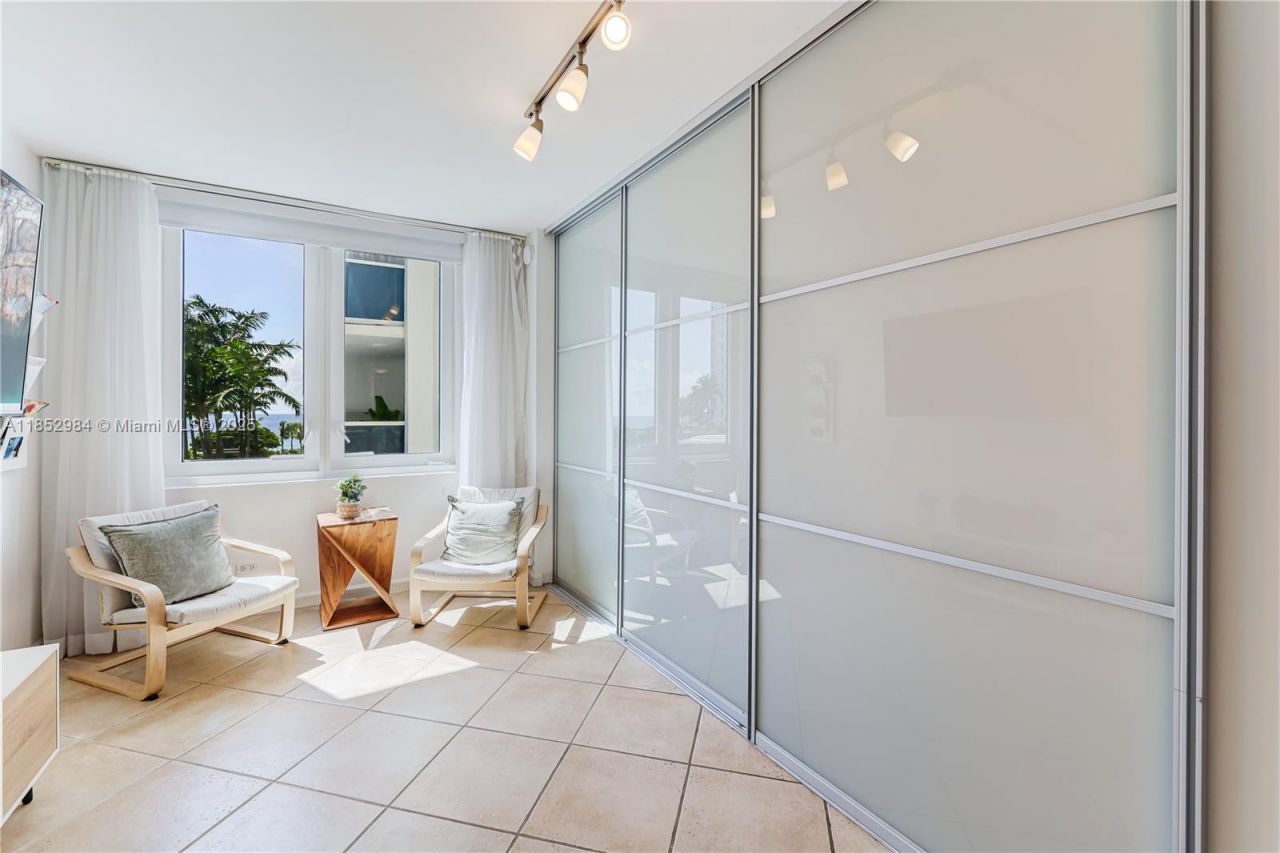 2301 Collins Ave, Unit 523, Miami Beach, FL 33139 Photo