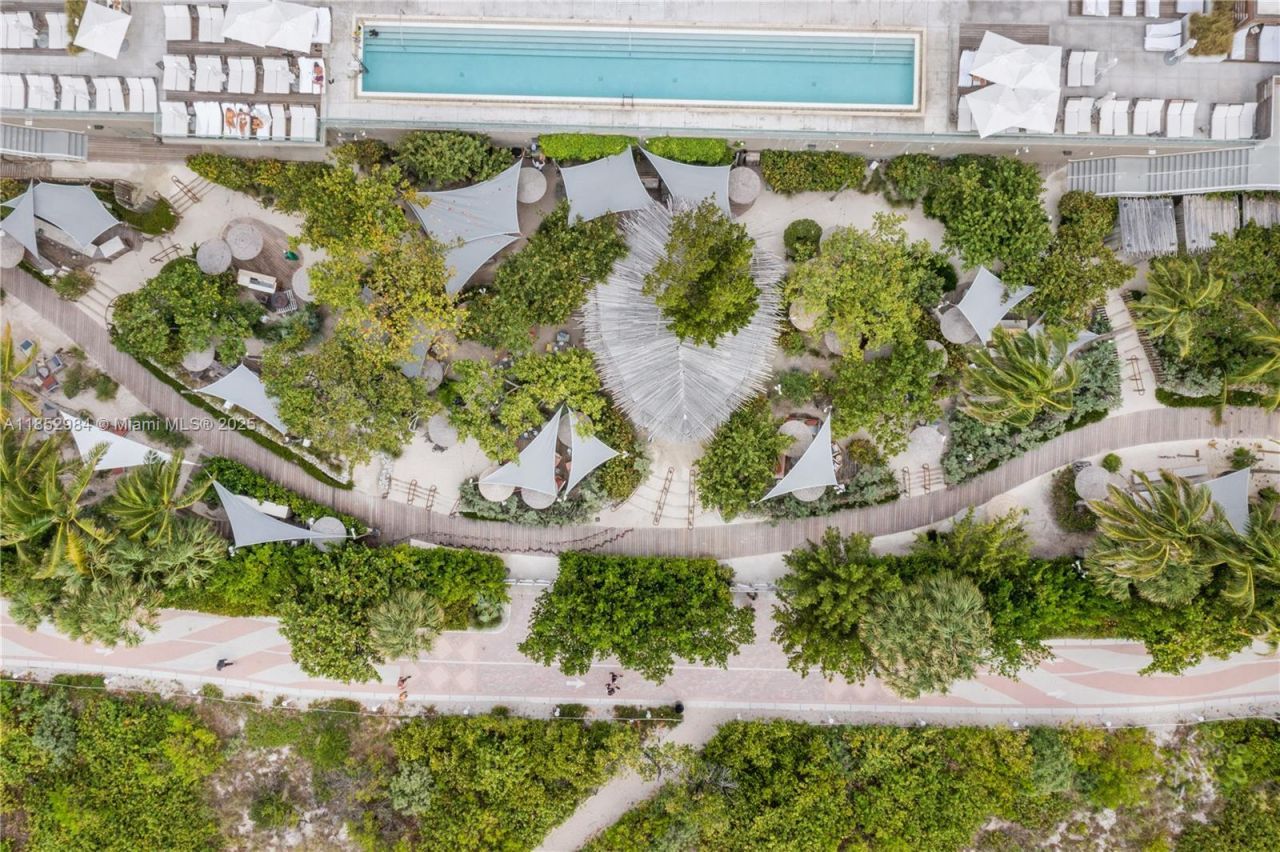 2301 Collins Ave, Unit 523, Miami Beach, FL 33139 Photo