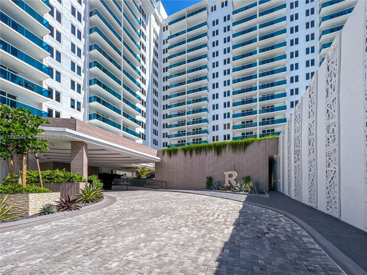 2301 Collins Ave, Unit 523, Miami Beach, FL 33139 Photo