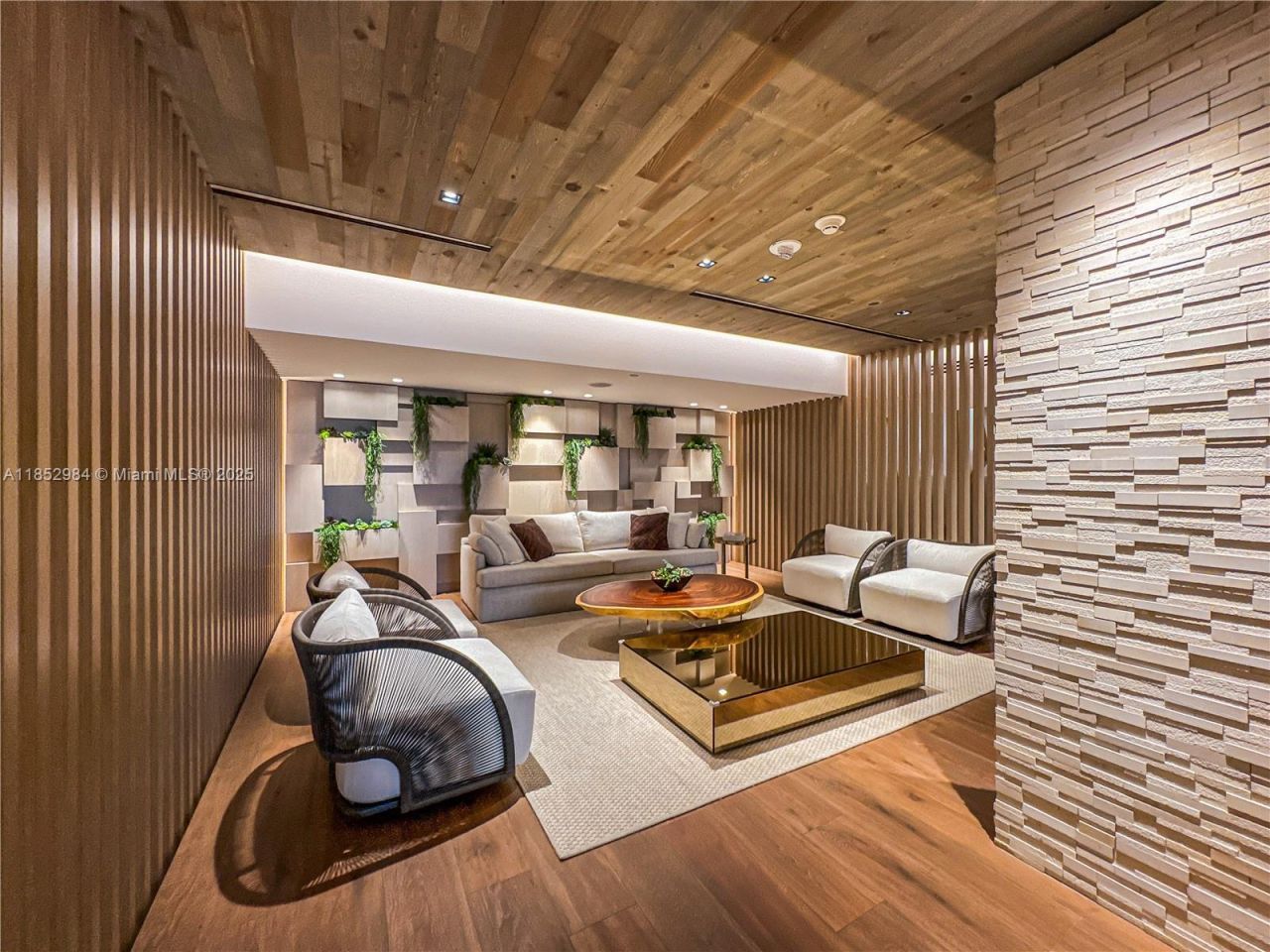 2301 Collins Ave, Unit 523, Miami Beach, FL 33139 Photo