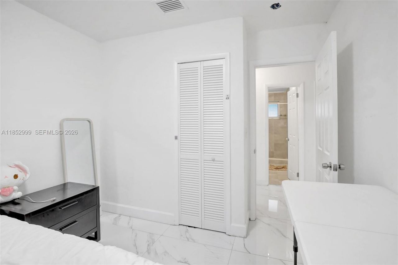 311 SW 68th Ter, Pembroke Pines, FL 33023 Photo