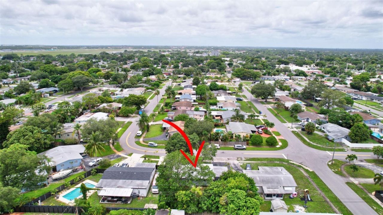 311 SW 68th Ter, Pembroke Pines, FL 33023 Photo