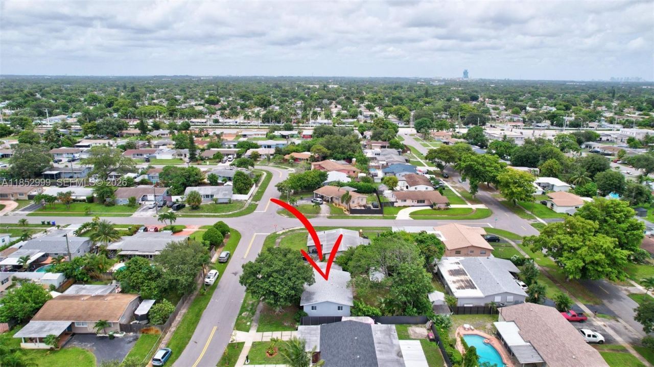 311 SW 68th Ter, Pembroke Pines, FL 33023 Photo