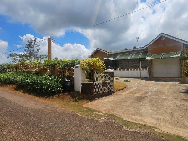 00 Mandeville, Manchester Hills Jamaica, FL 00000