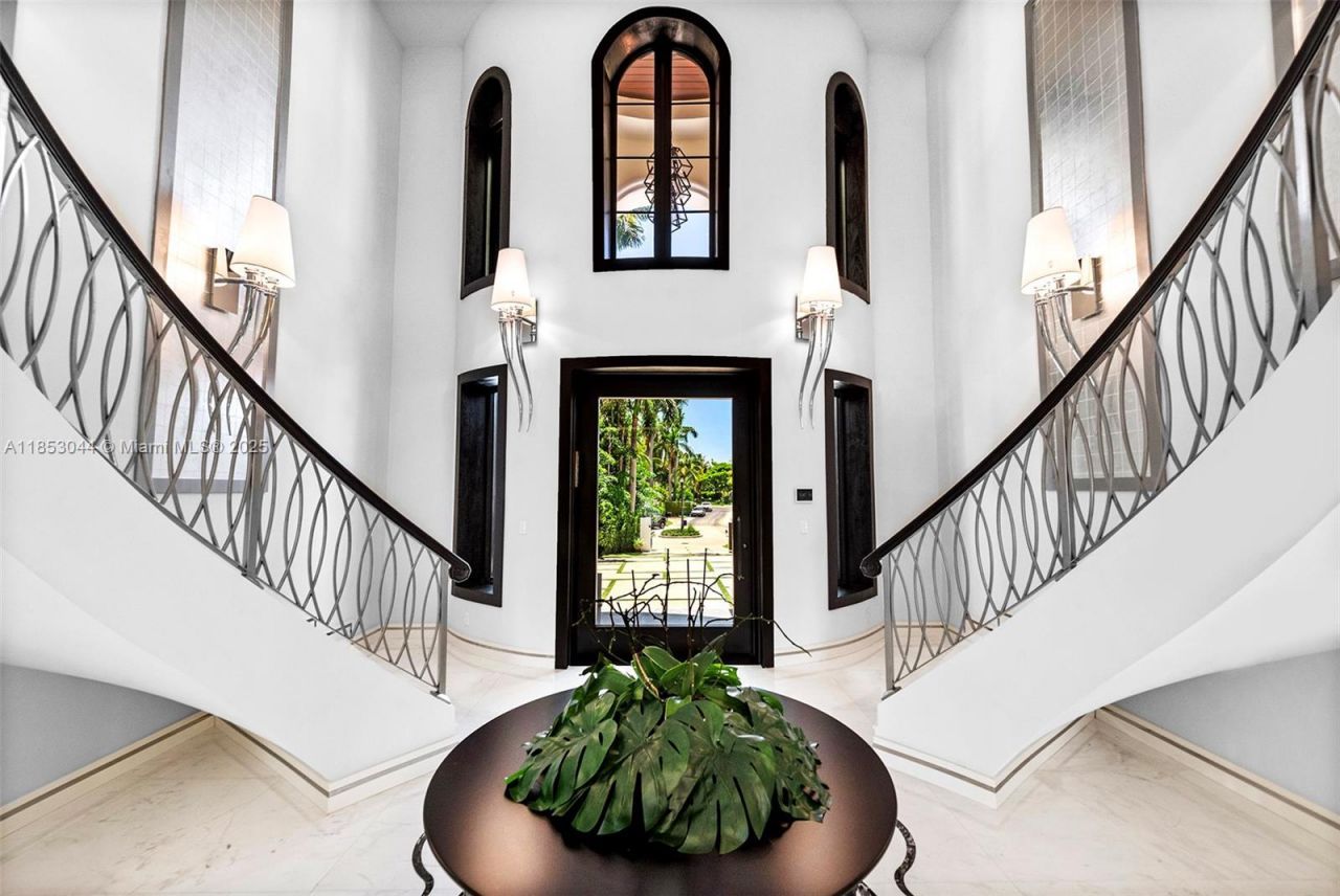 498 N Parkway Pkwy, Unit 498, Golden Beach, FL 33160 Photo