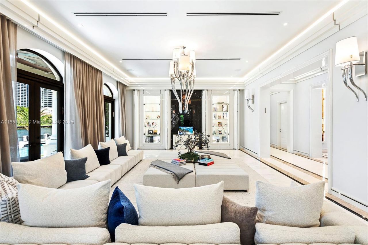 498 N Parkway Pkwy, Unit 498, Golden Beach, FL 33160 Photo